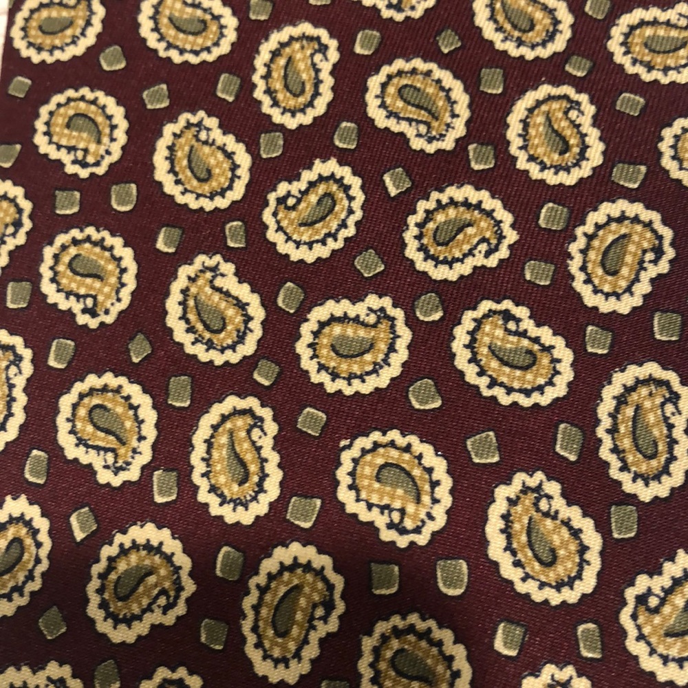 Vintage Burberry of London 100% Silk Tie- Burgundy Paisley Print - Picture 4 of 6